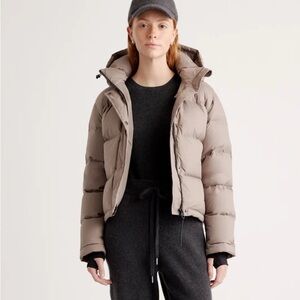 Quince Women's Beige Puffer Jacket